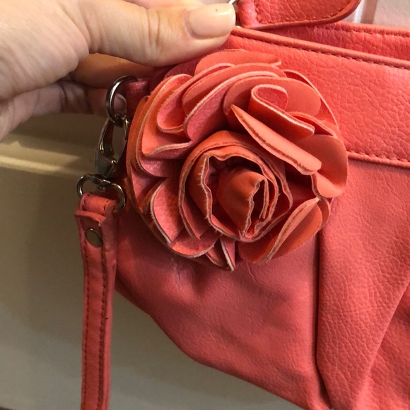 Large pink wristlet - Picture 3 of 5